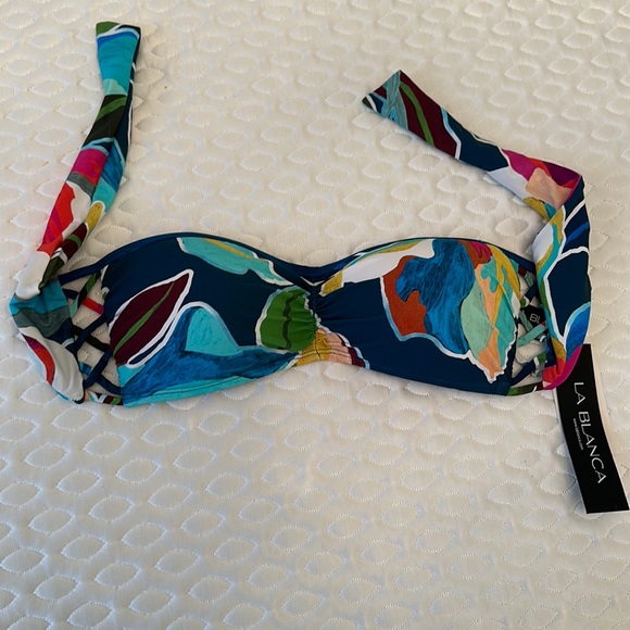 Nwt La Blanca size 6 bathing suit top - Picture 1 of 3